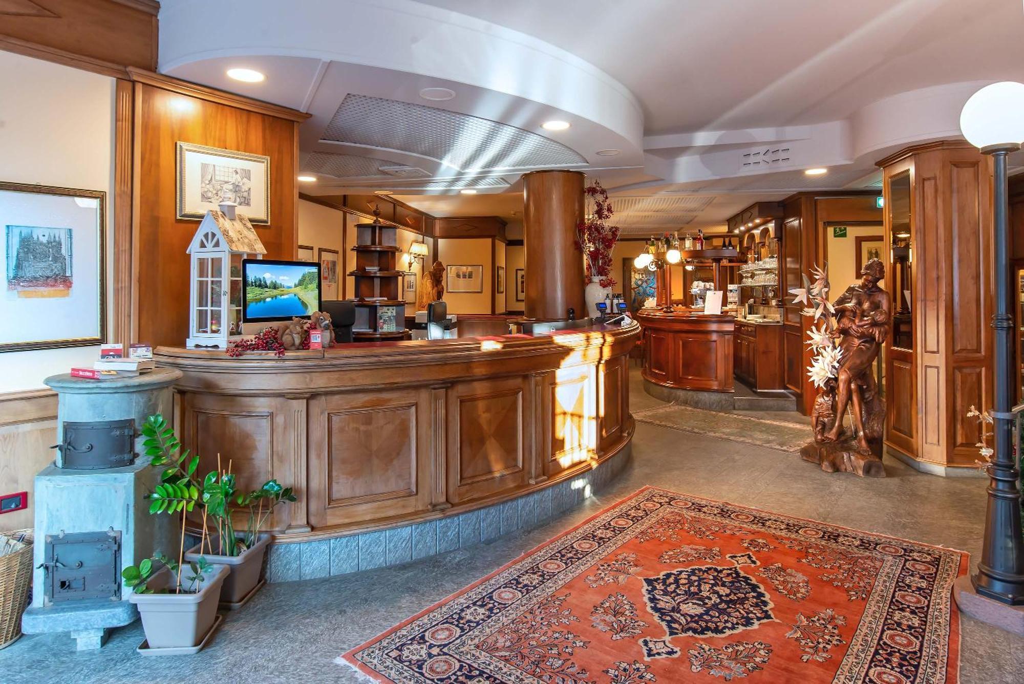 Hotel Relais Du Foyer à Châtillon Extérieur photo