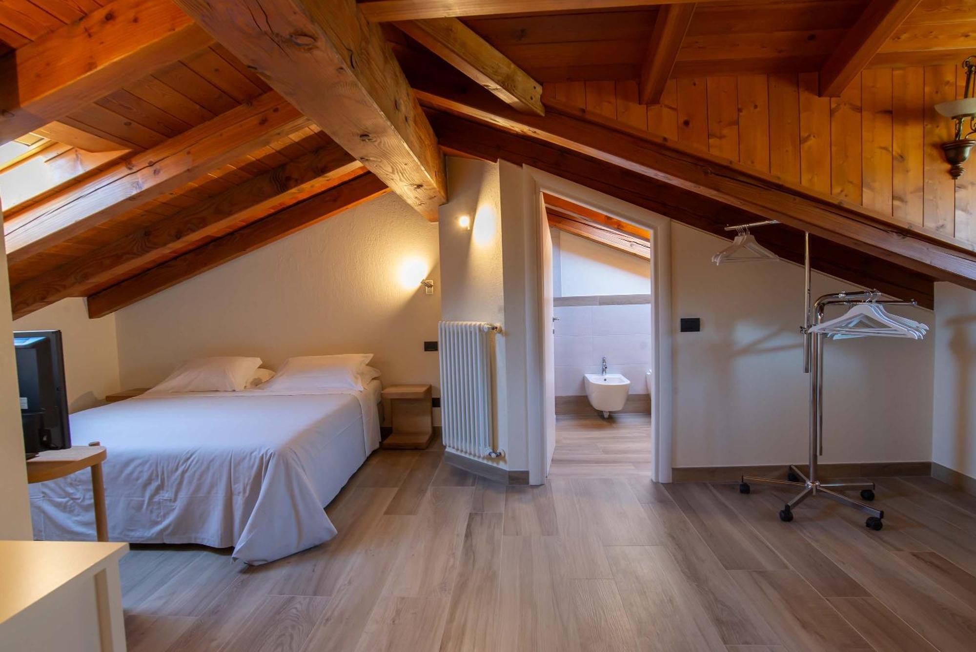 Hotel Relais Du Foyer à Châtillon Extérieur photo