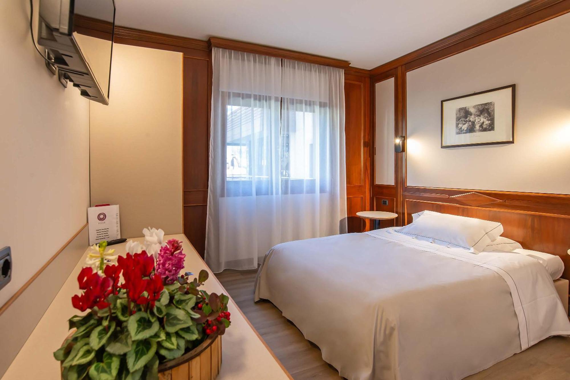Hotel Relais Du Foyer à Châtillon Extérieur photo